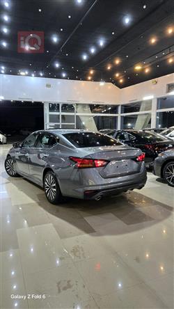 نيسان ألتيما